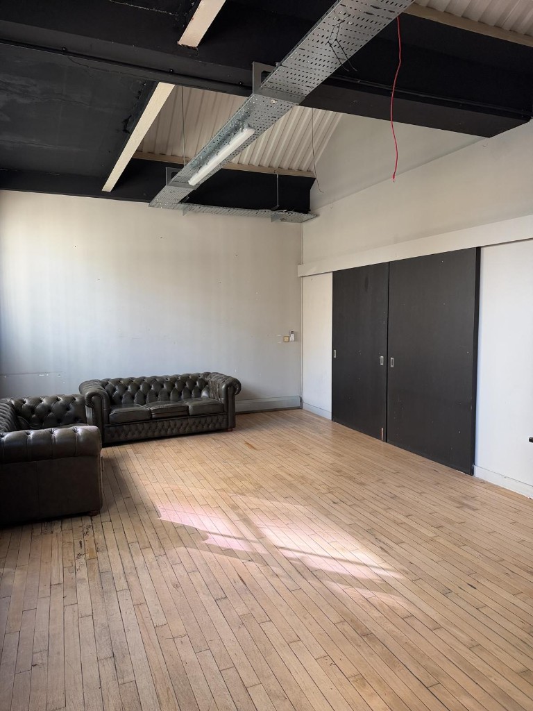 Executive Lounge Suite